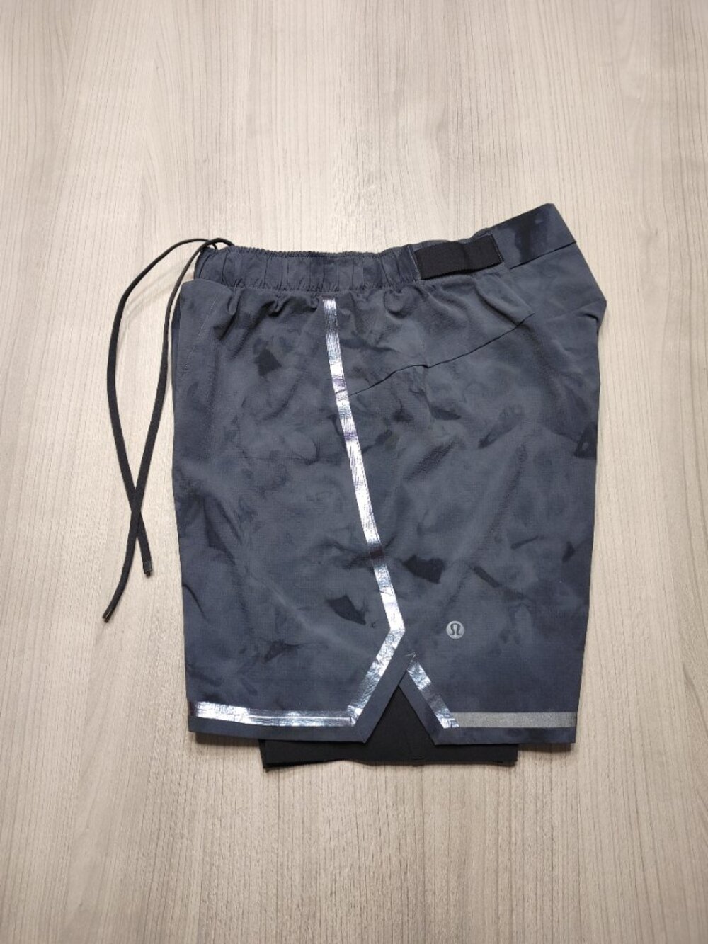 Men's Lululemon Surge Lined Short 6" Bold Lines Size S